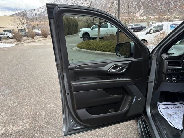 Used 2021 GMC Yukon AT4 w/ Rear Media and Nav Package image 10