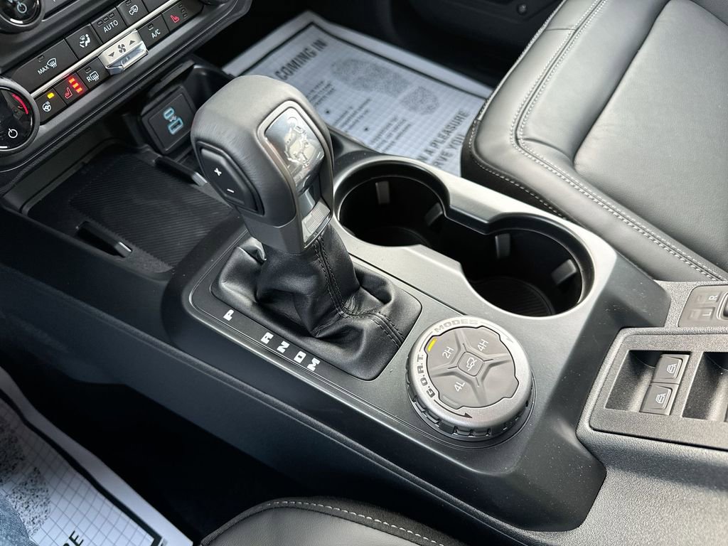 New 2025 Ford Bronco Outer Banks image 18