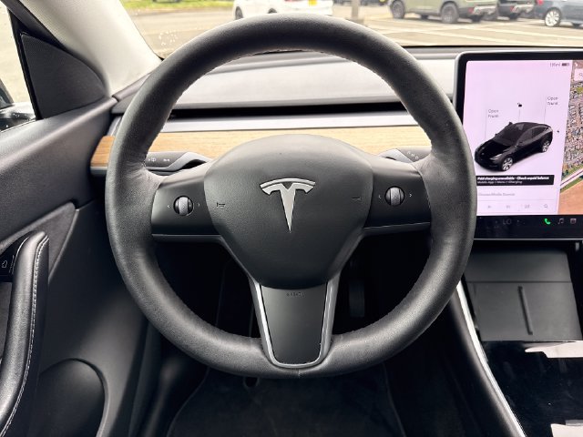 Used 2021 Tesla Model Y Long Range AWD/4WD image 20