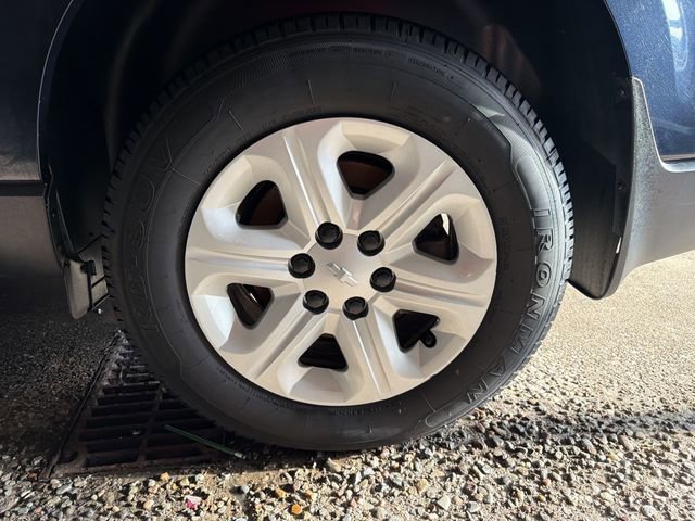 Used 2016 Chevrolet Traverse LS w/ LPO, 'HIT The Road' Package FWD image 10