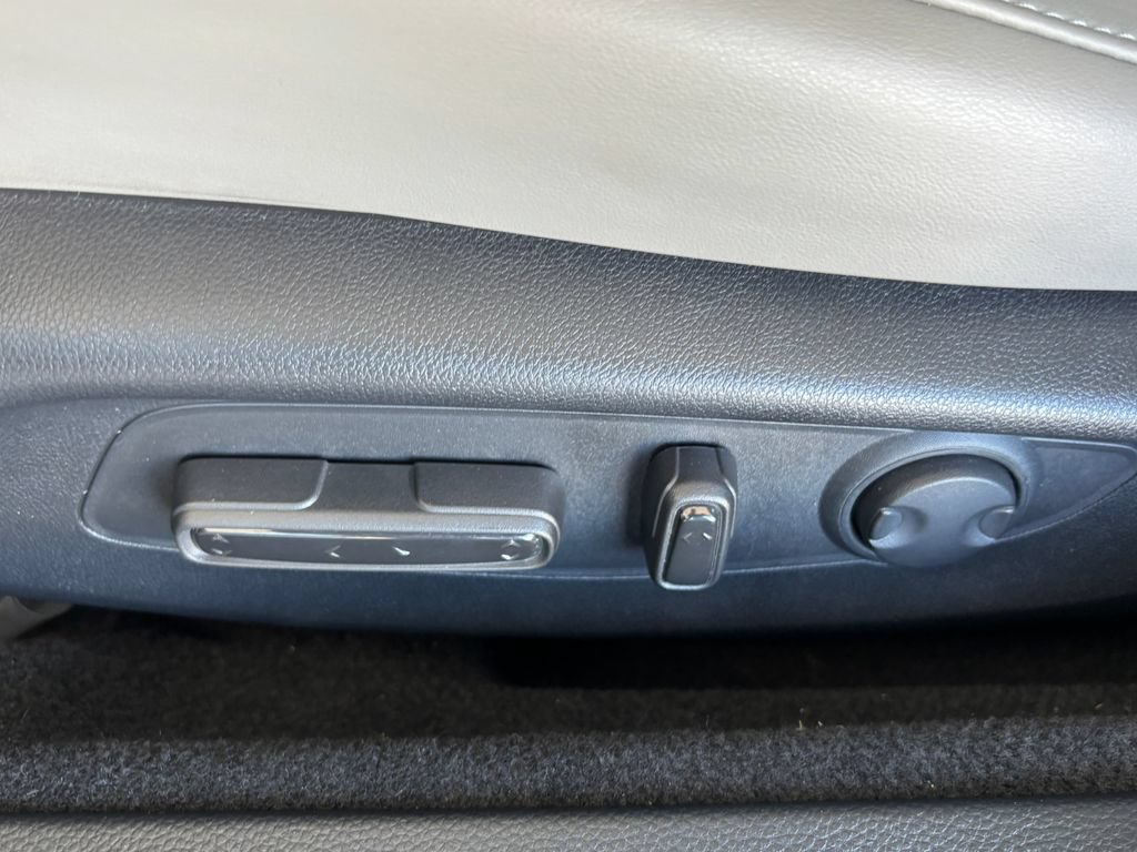 Used 2025 Honda Accord EX-L image 23
