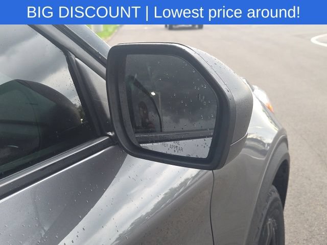 Used 2023 Ford Explorer XLT AWD/4WD image 7