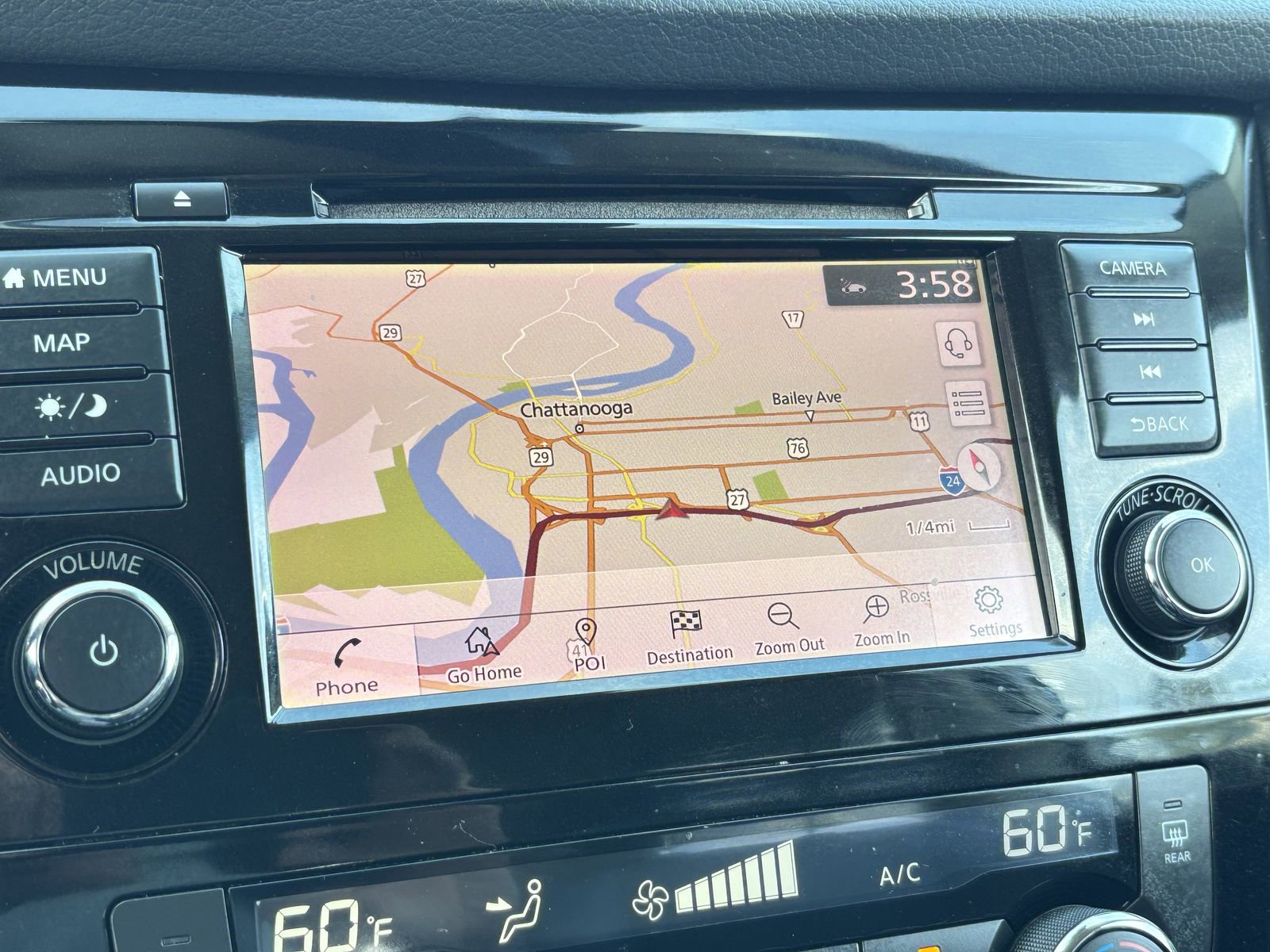 Used 2018 Nissan Rogue SL image 5