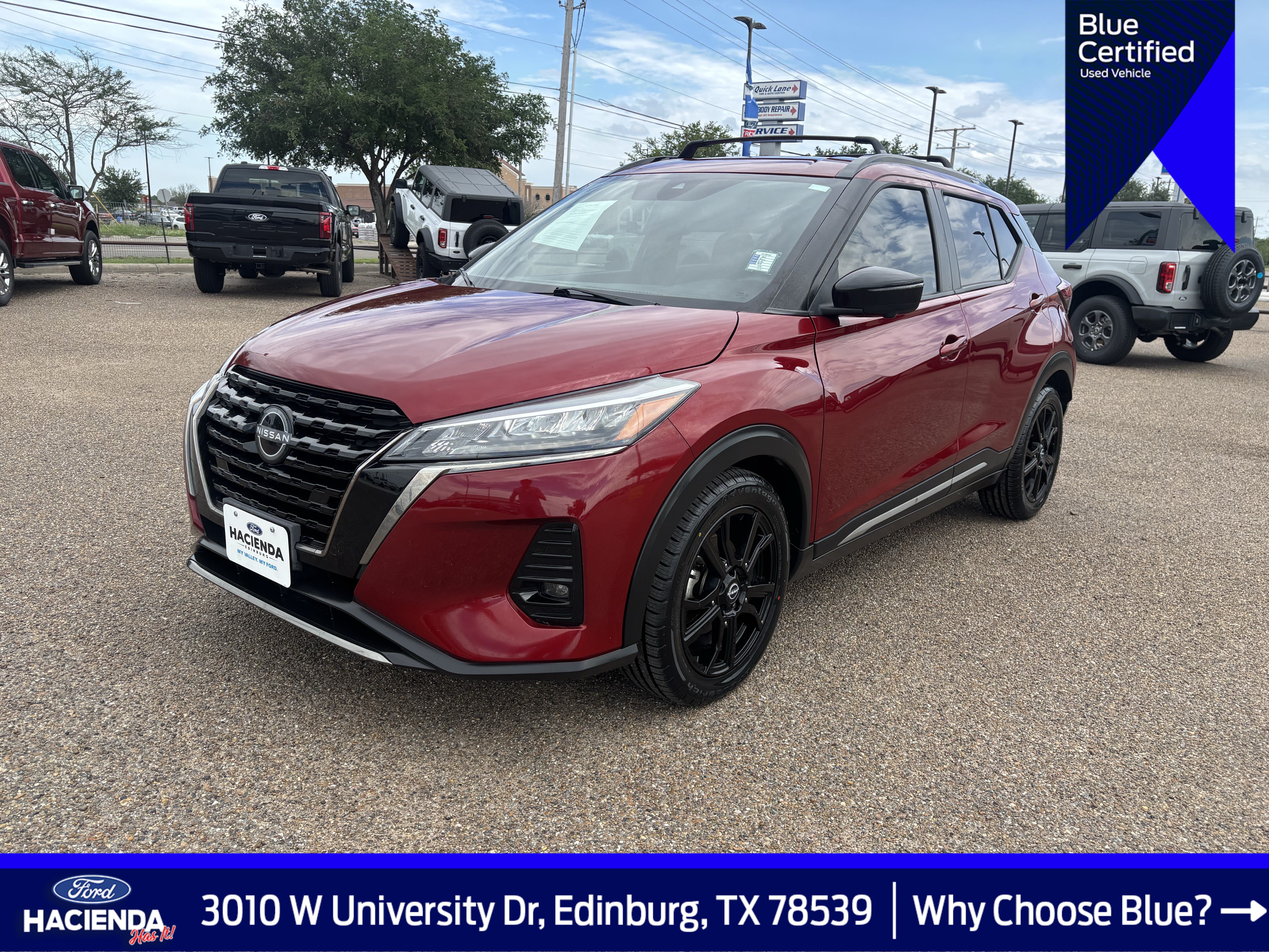Used 2023 Nissan Kicks SR w/ Exterior Package FWD image 1