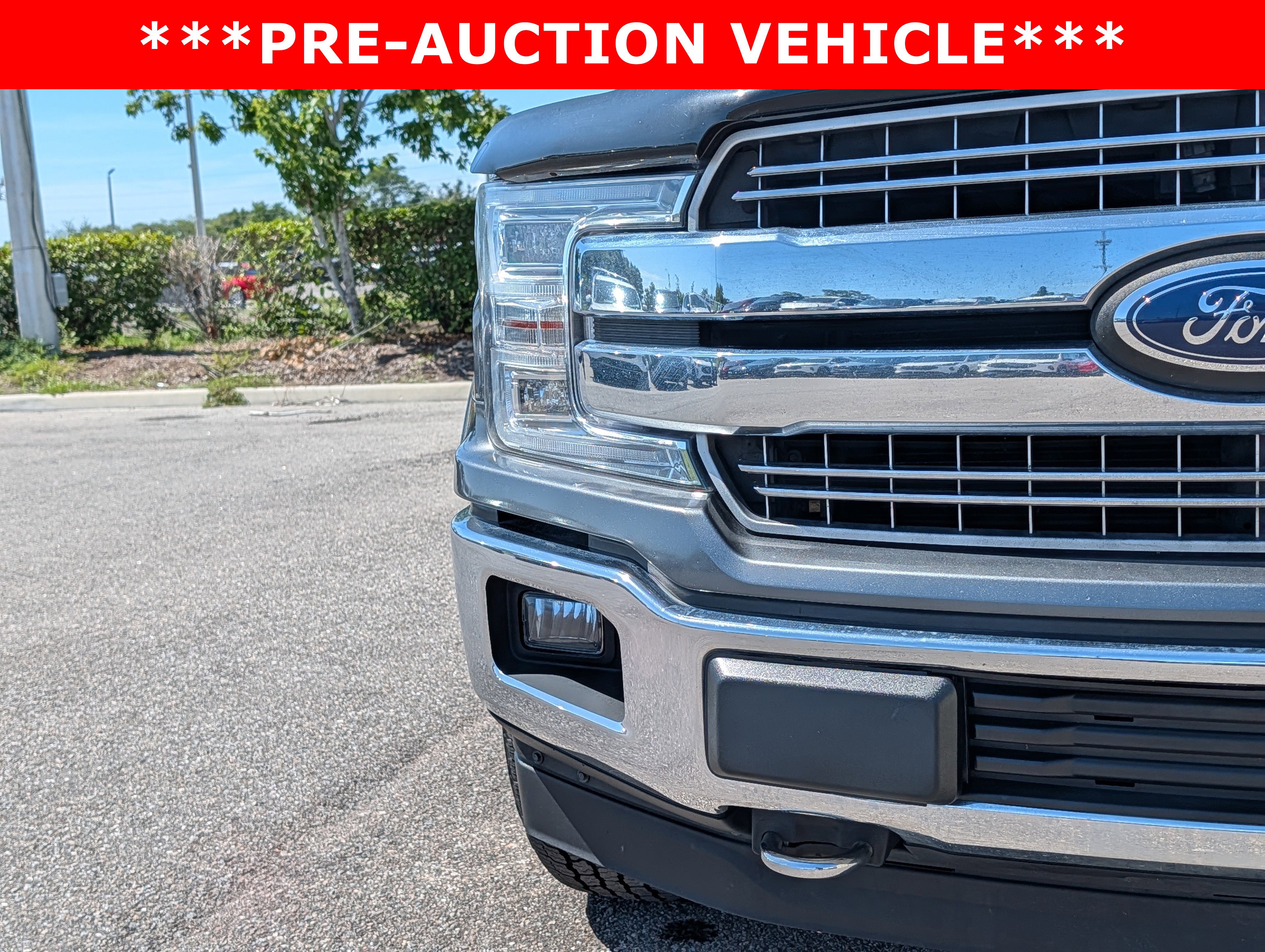 Used 2018 Ford F150 Lariat w/ Equipment Group 502A Luxury AWD/4WD image 9