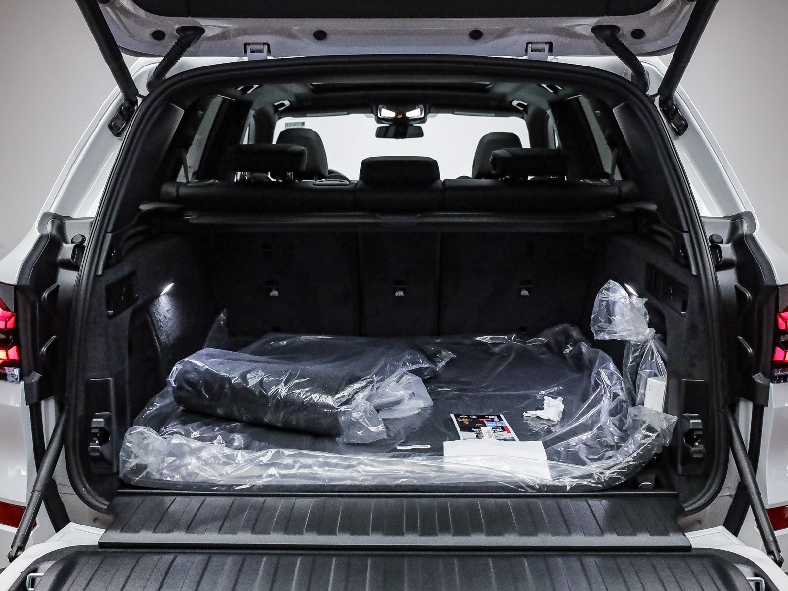 New 2026 BMW X5 sDrive40i w/ M Sport Package image 27