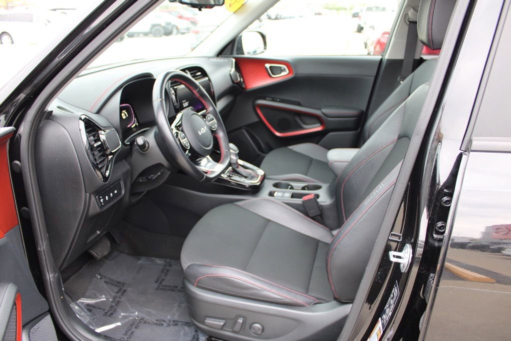 Used 2023 Kia Soul GT-Line w/ GT-Line Technology Package image 15