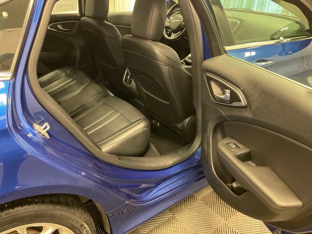 Used 2015 Chrysler 200 C AWD/4WD image 27
