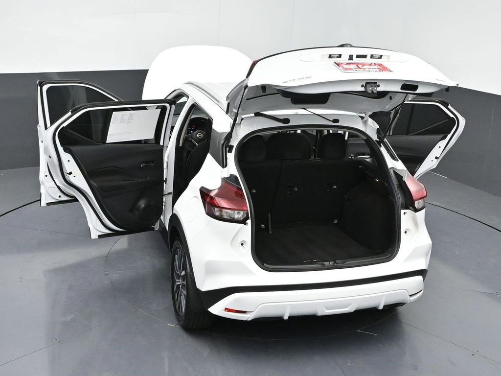 Used 2022 Nissan Kicks SV image 50