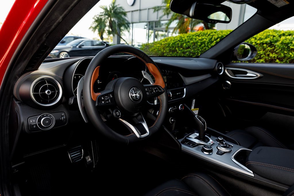 New 2025 Alfa Romeo Giulia w/ Driving Assist Package image 23