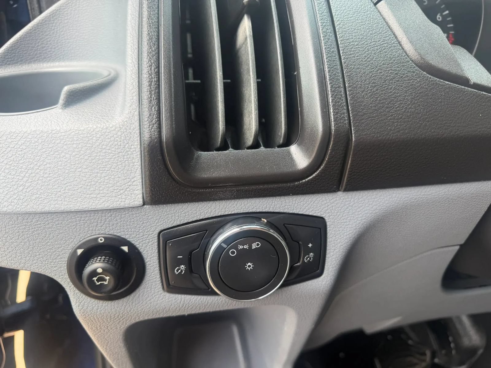 Used 2019 Ford Transit 350 XL RWD image 15