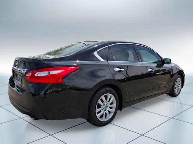 Used 2017 Nissan Altima 2.5 S w/ Power Driver Seat Package FWD image 5