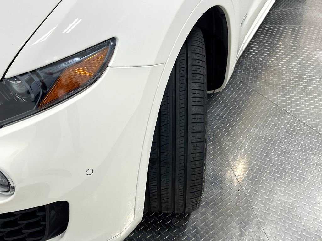Used 2018 Maserati Levante S GranSport image 38