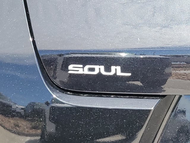 Certified 2025 Kia Soul LX w/ LX Technology Package FWD image 16