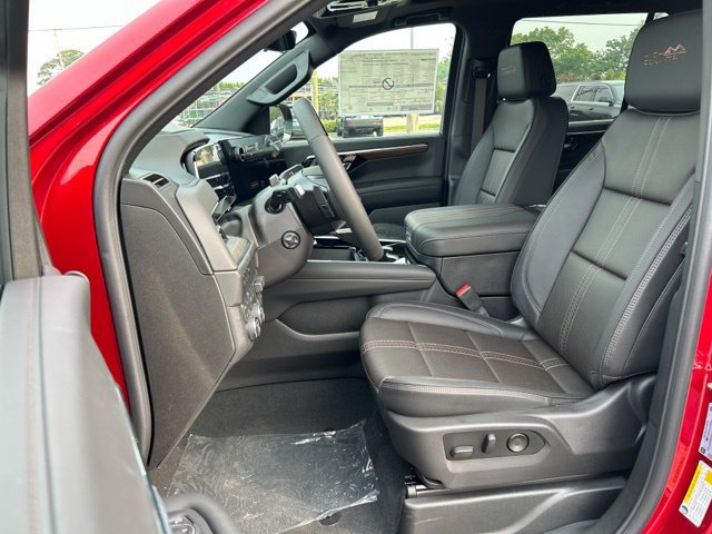 New 2026 Chevrolet Tahoe High Country w/ Sun And Tow Package AWD/4WD image 34