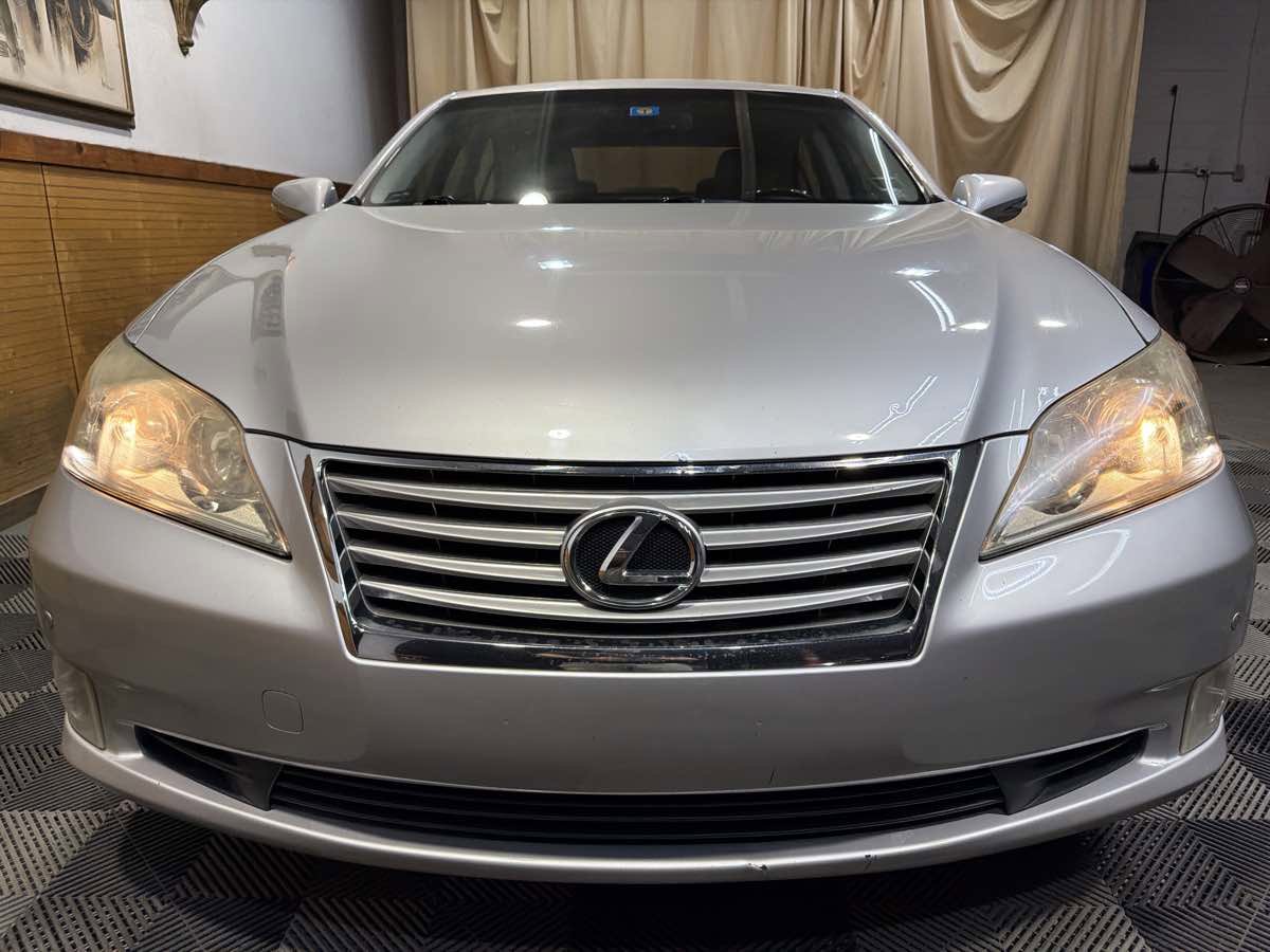 Used 2010 Lexus ES 350 image 3