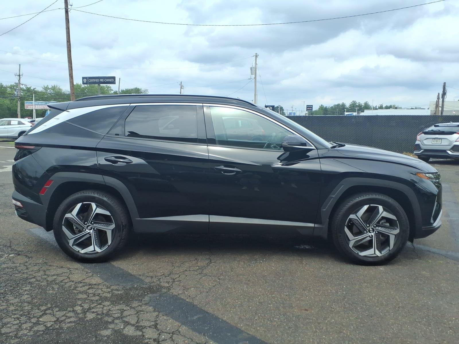 Used 2024 Hyundai Tucson Limited AWD/4WD image 2