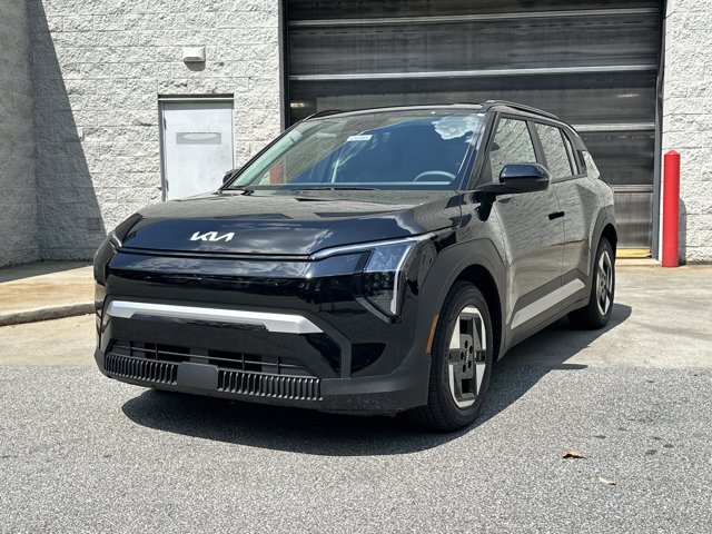 New 2027 Kia EV3 Wind FWD image 2