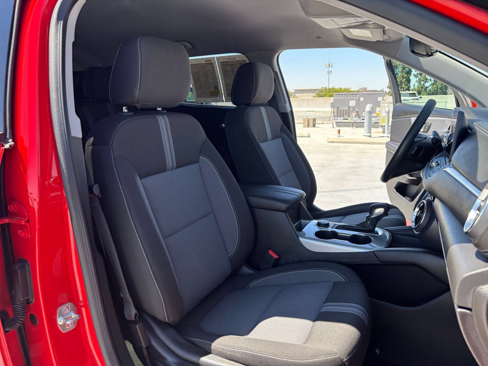Used 2025 Chevrolet Blazer LT FWD image 37