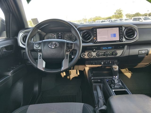 Used 2022 Toyota Tacoma TRD Off-Road AWD/4WD image 10