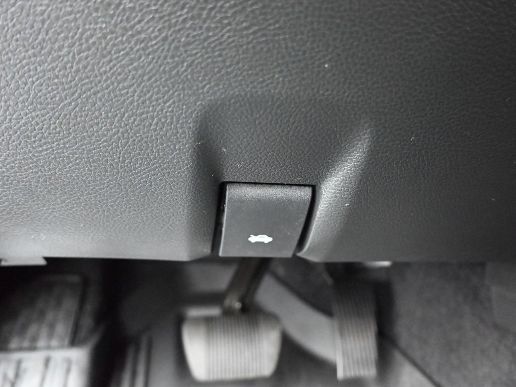 Used 2025 RAM 1500 Tradesman w/ Night Edition AWD/4WD image 31