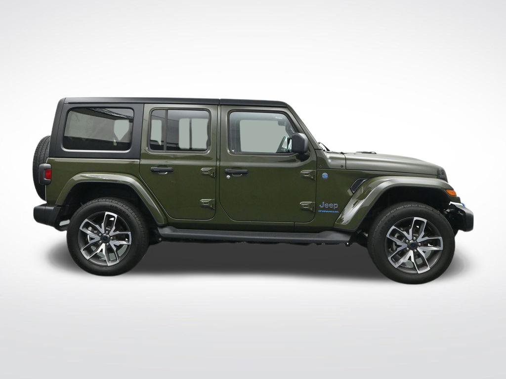 Used 2024 Jeep Wrangler Unlimited w/ Convenience Group AWD/4WD image 4