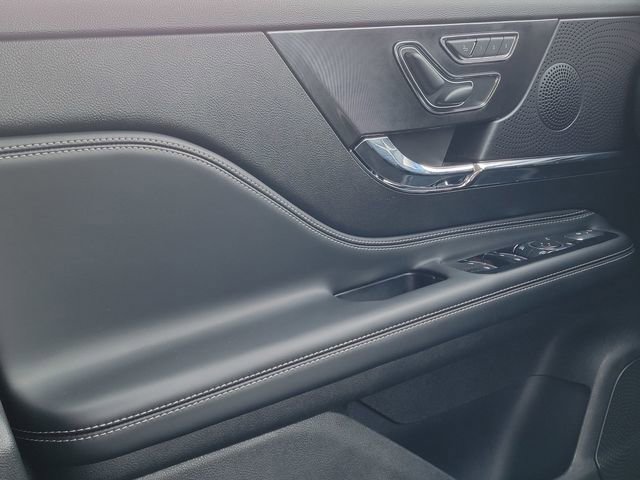 Certified 2024 Lincoln Corsair AWD w/ Equipment Group 101A image 37