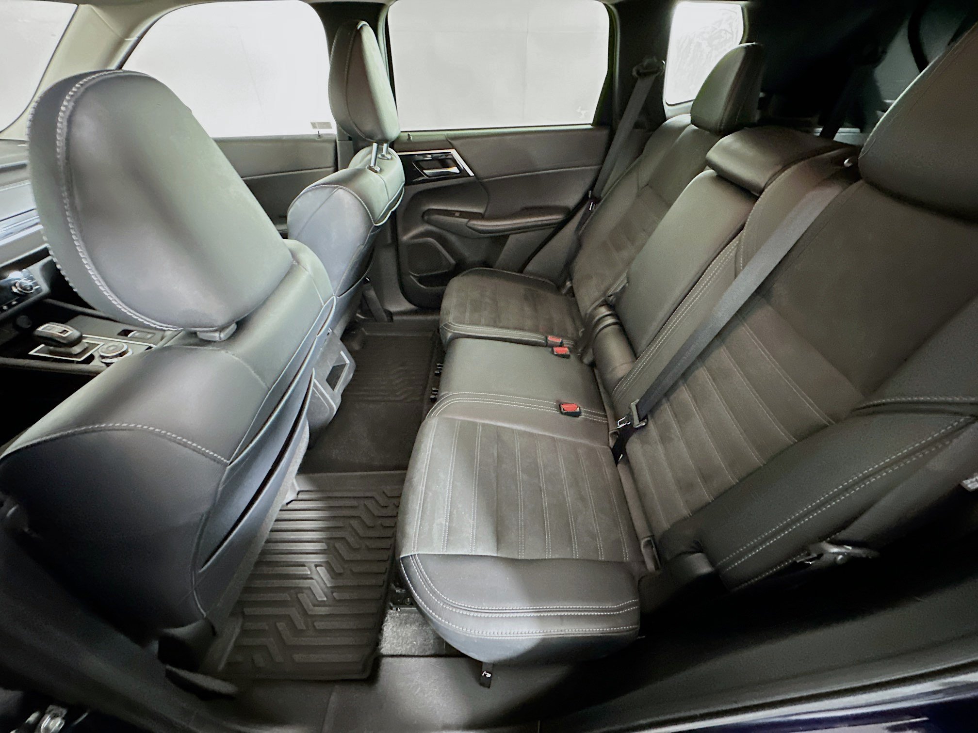Used 2024 Mitsubishi Outlander SE FWD image 28