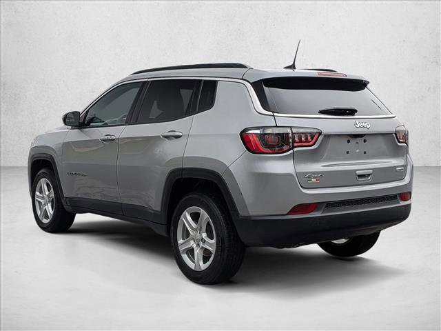 Used 2023 Jeep Compass Latitude w/ Sun and Sound Group AWD/4WD image 8
