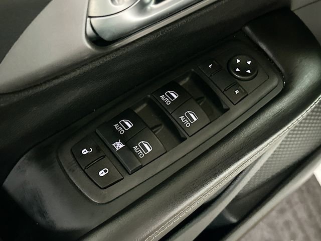 New 2026 Chrysler Pacifica Select AWD/4WD image 18