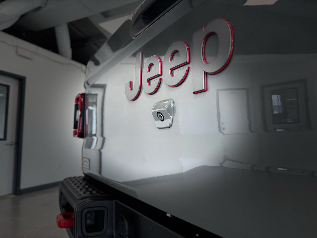 Used 2021 Jeep Gladiator Rubicon AWD/4WD image 25