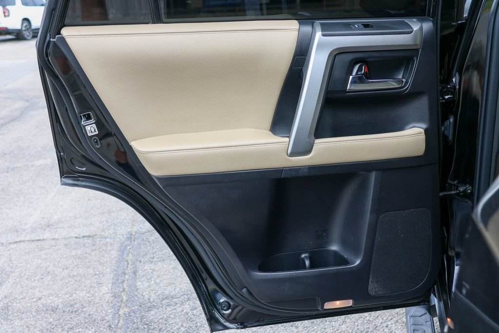 Used 2021 Toyota 4Runner SR5 Premium w/ Moonroof Package RWD image 12