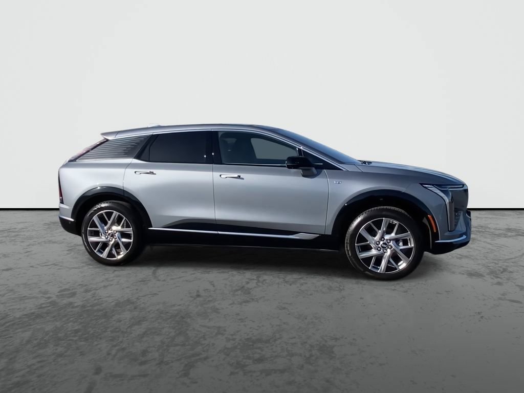 Used 2026 Cadillac Optiq Luxury 1 RWD image 9