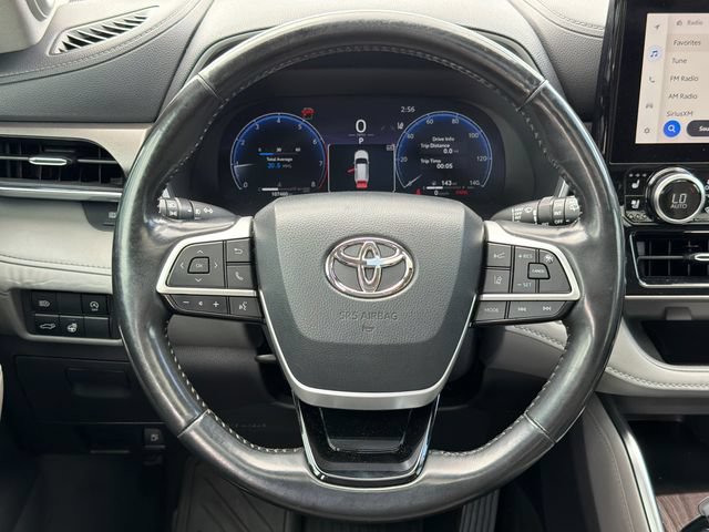 Used 2023 Toyota Highlander Limited FWD image 24