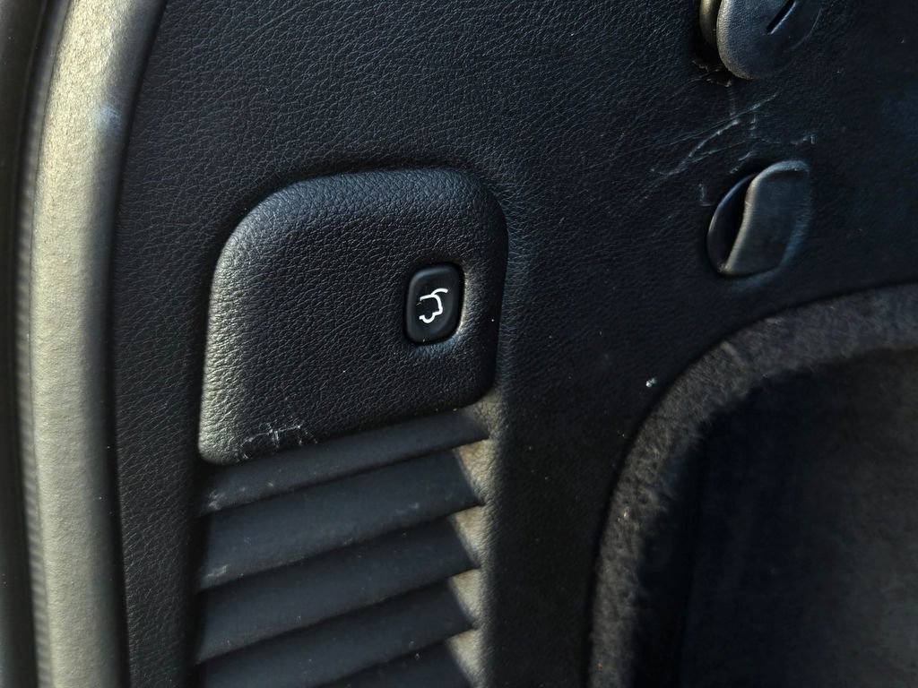 Used 2015 Jeep Grand Cherokee Altitude image 25