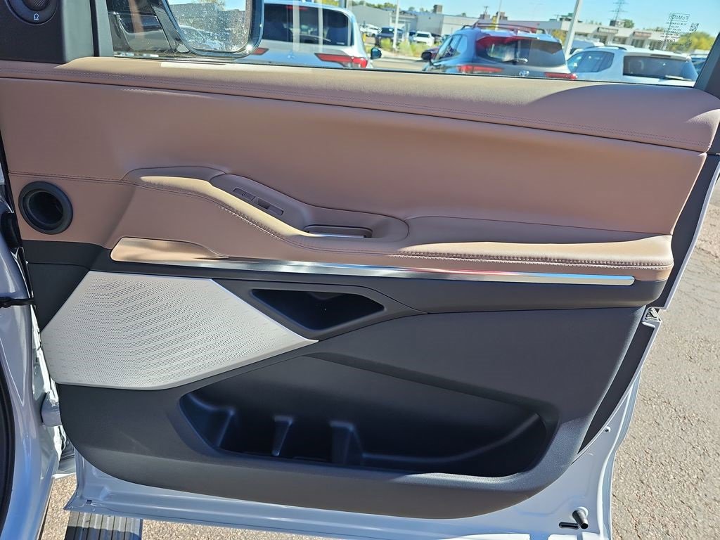 New 2025 Lincoln Navigator Black Label image 25