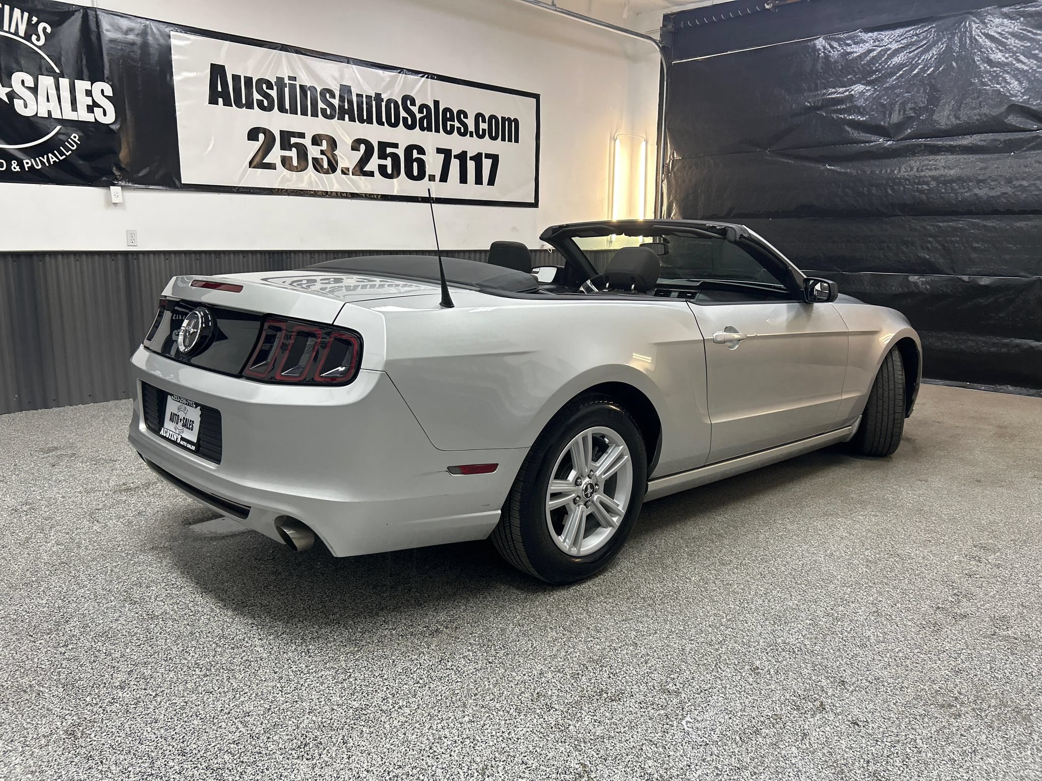 Used 2014 Ford Mustang Convertible w/ Equipment Group 102A RWD image 6