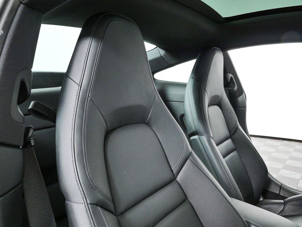 Used 2023 Porsche 911 Carrera RWD image 20
