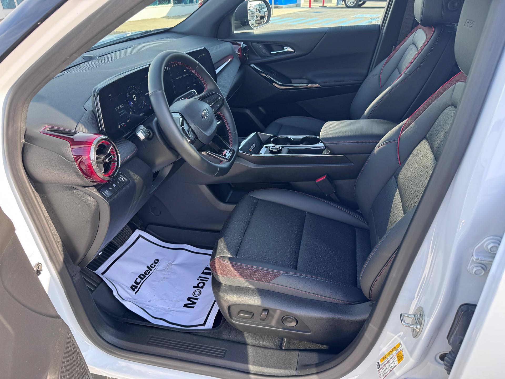 Used 2026 Chevrolet Equinox RS w/ Safety and Technology Package AWD/4WD image 10