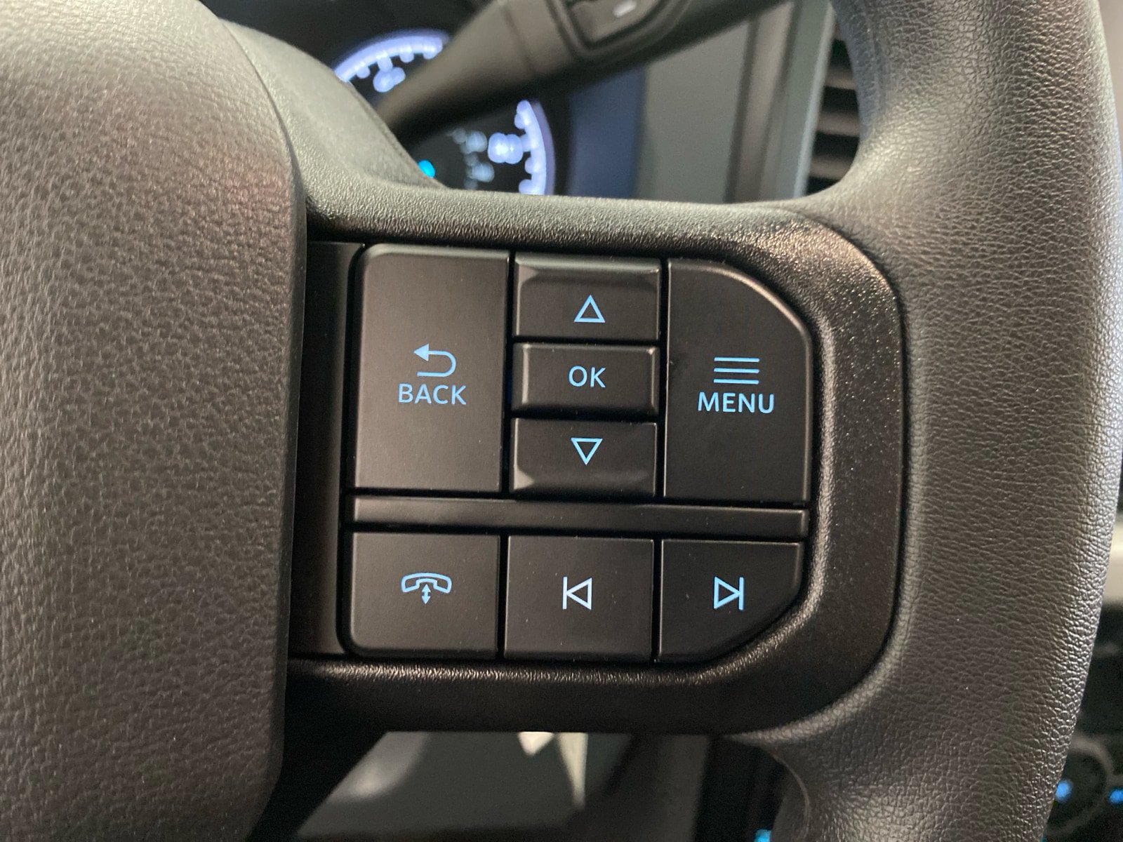 New 2026 Ford F350 XLT w/ FX4 Off-Road Package AWD/4WD image 16