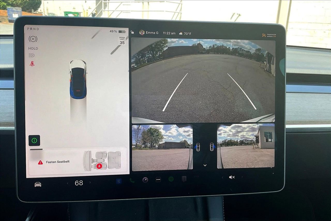 Used 2022 Tesla Model Y Long Range image 15