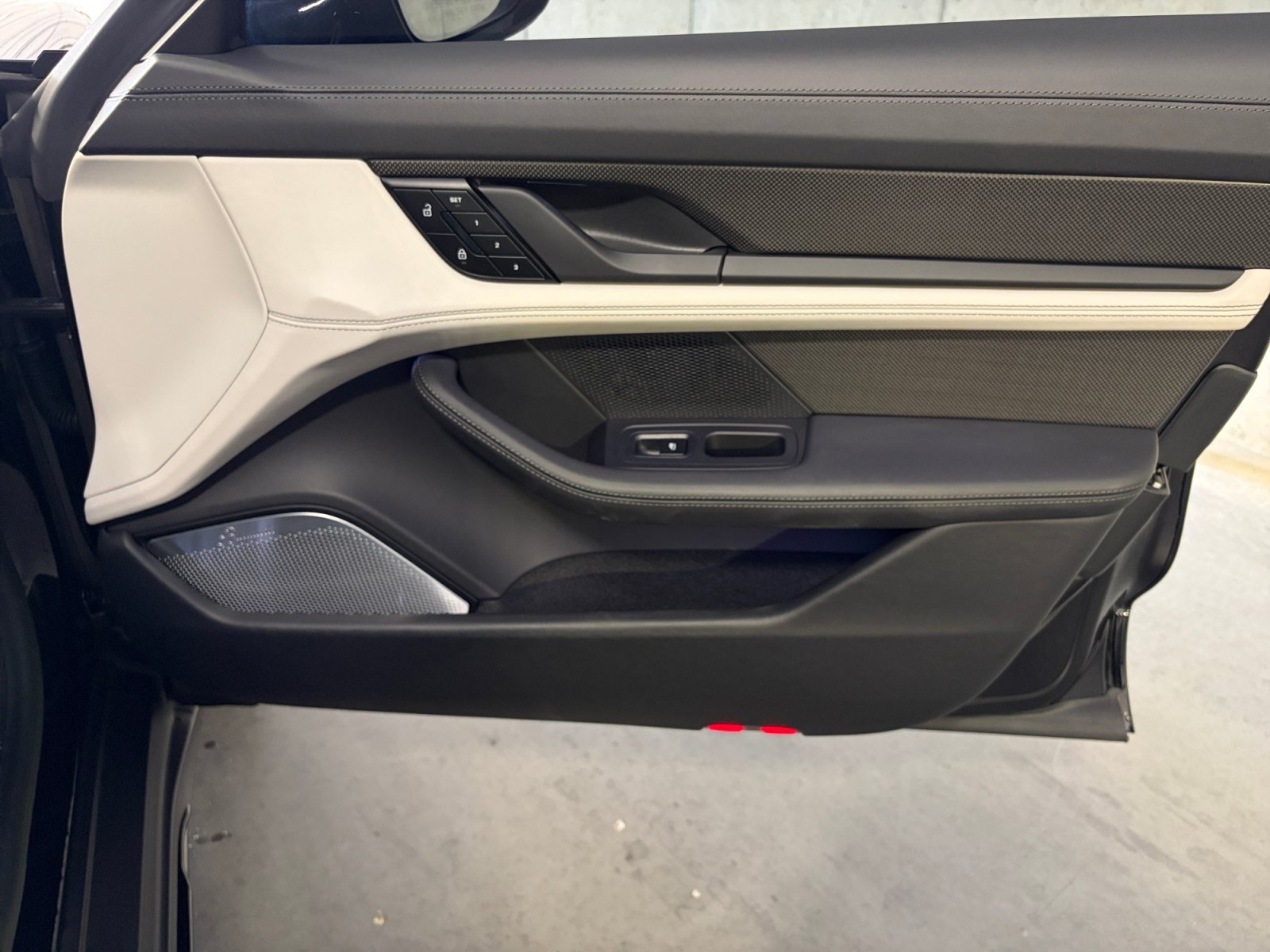 Certified 2023 Porsche Taycan Turbo S AWD/4WD image 24