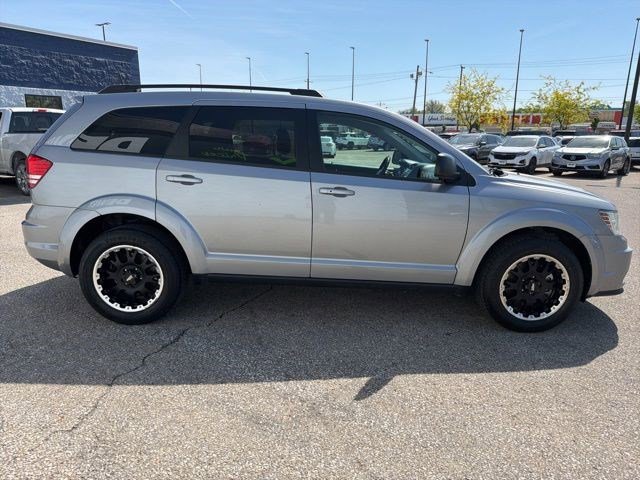 Used 2018 Dodge Journey SE FWD image 6