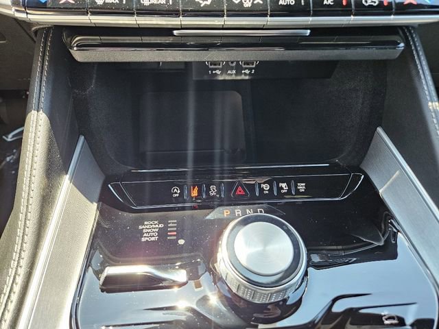 New 2025 Jeep Wagoneer L 4WD w/ Convenience Group I image 29