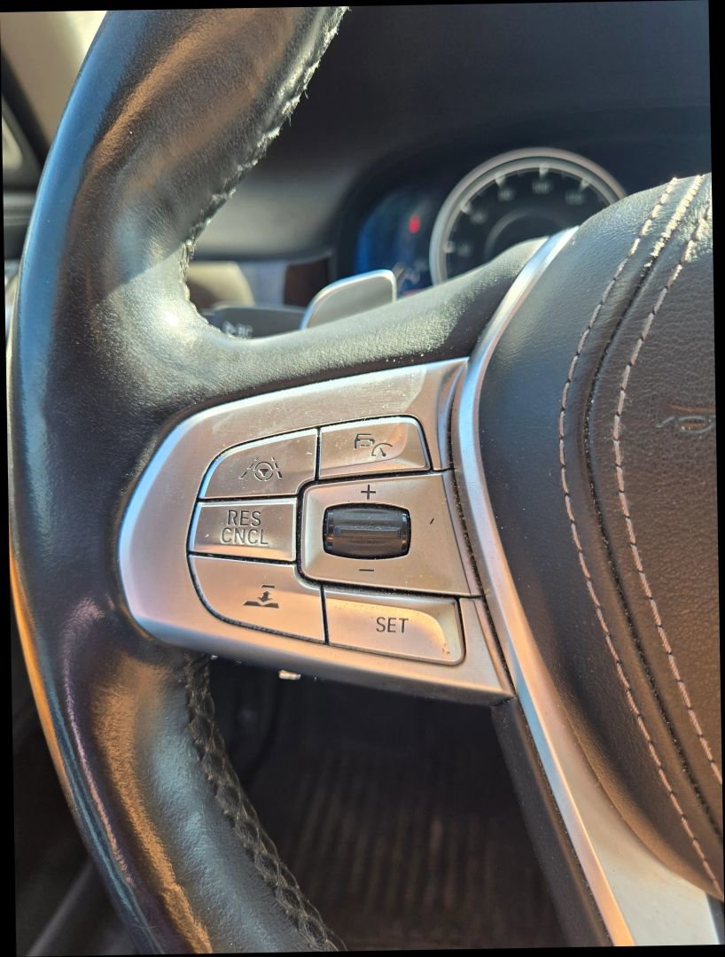 Used 2018 BMW 740e xDrive w/ Executive Package AWD/4WD image 23