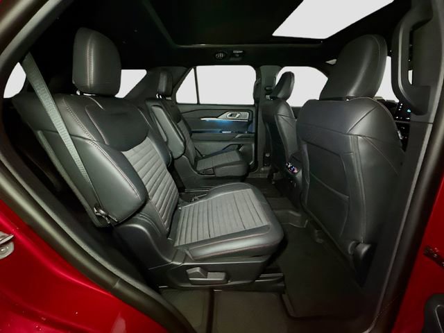 New 2026 Ford Explorer ST-Line w/ ST-Line Street Pack image 32