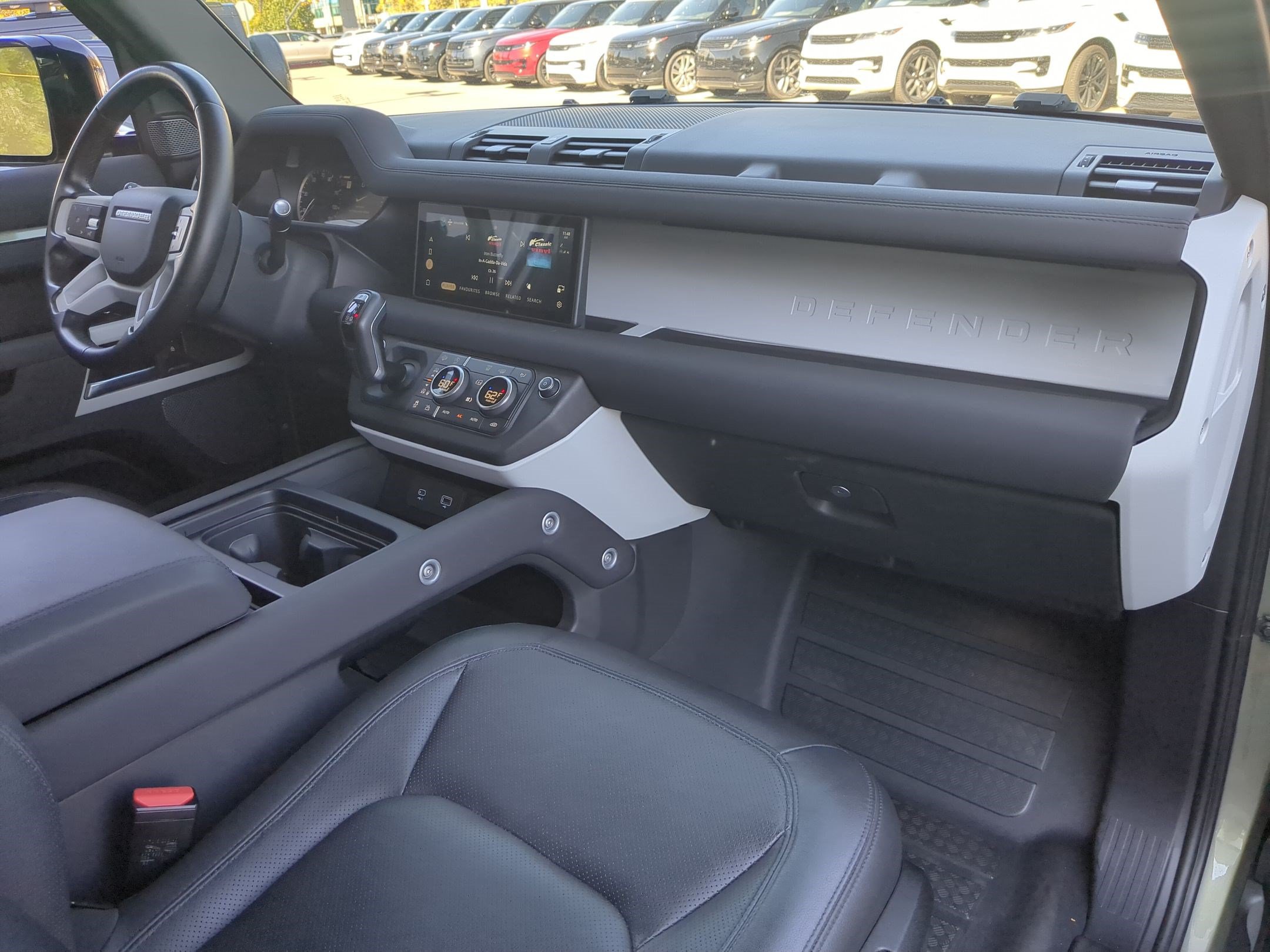 Certified 2023 Land Rover Defender 90 S AWD/4WD image 33