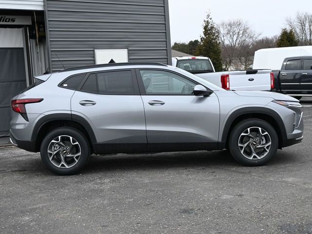 New 2026 Chevrolet Trax LT w/ Driver Confidence Package image 3