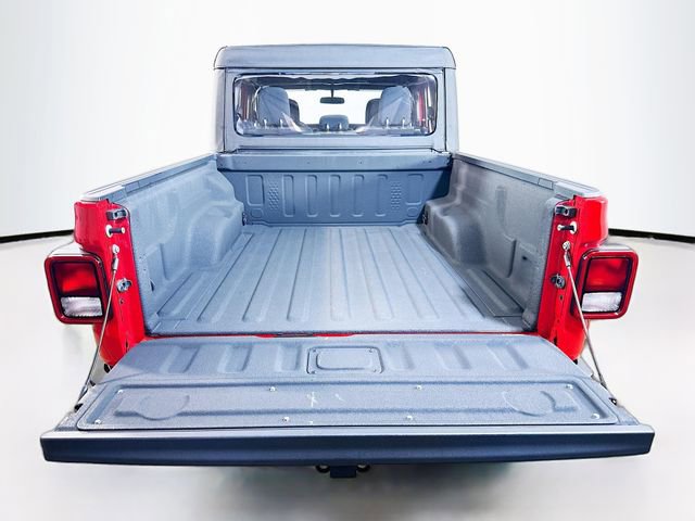 Used 2023 Jeep Gladiator Sport w/ Off Road Group image 8