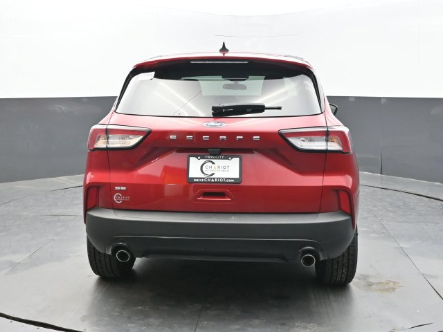 Used 2022 Ford Escape SE w/ SE Sport Appearance Package FWD image 5